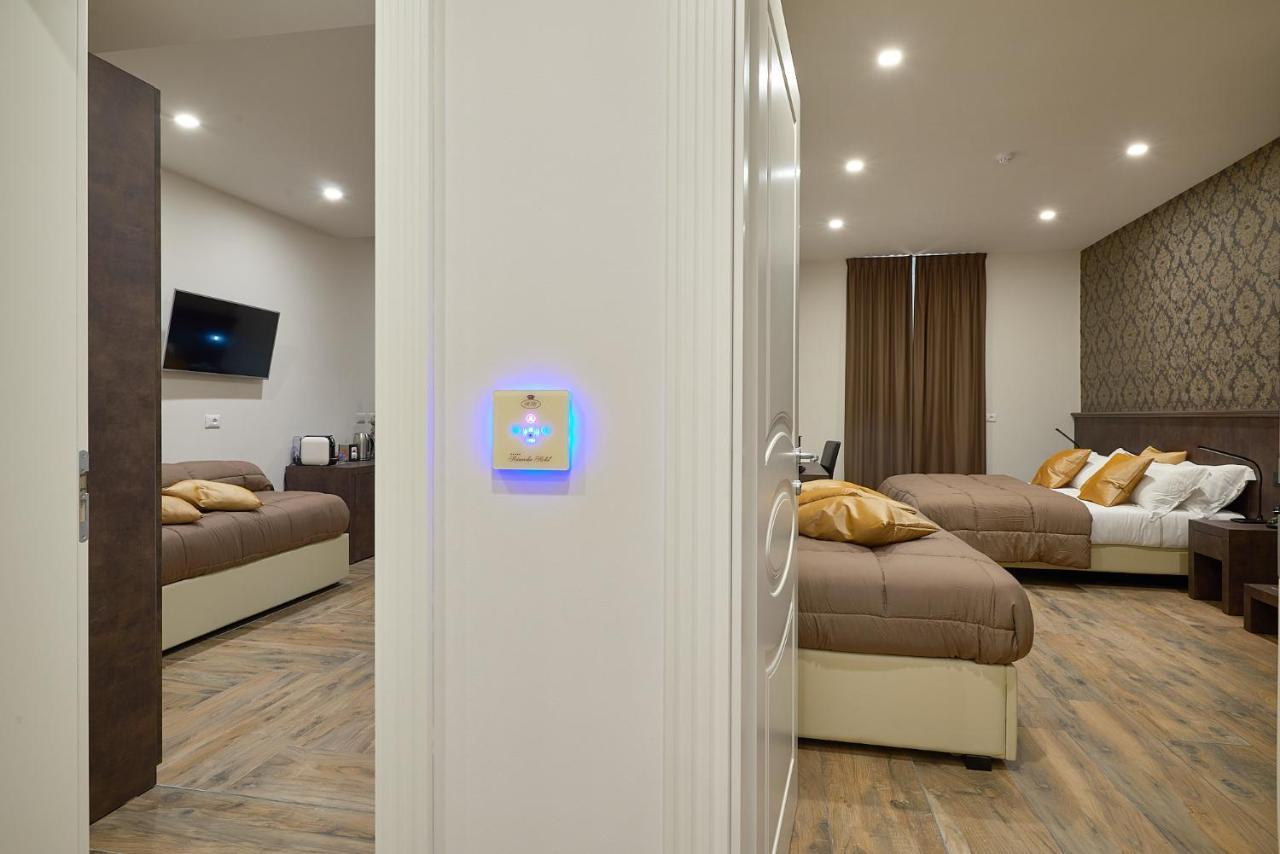 Ricaroka Hotel Albenga Kültér fotó