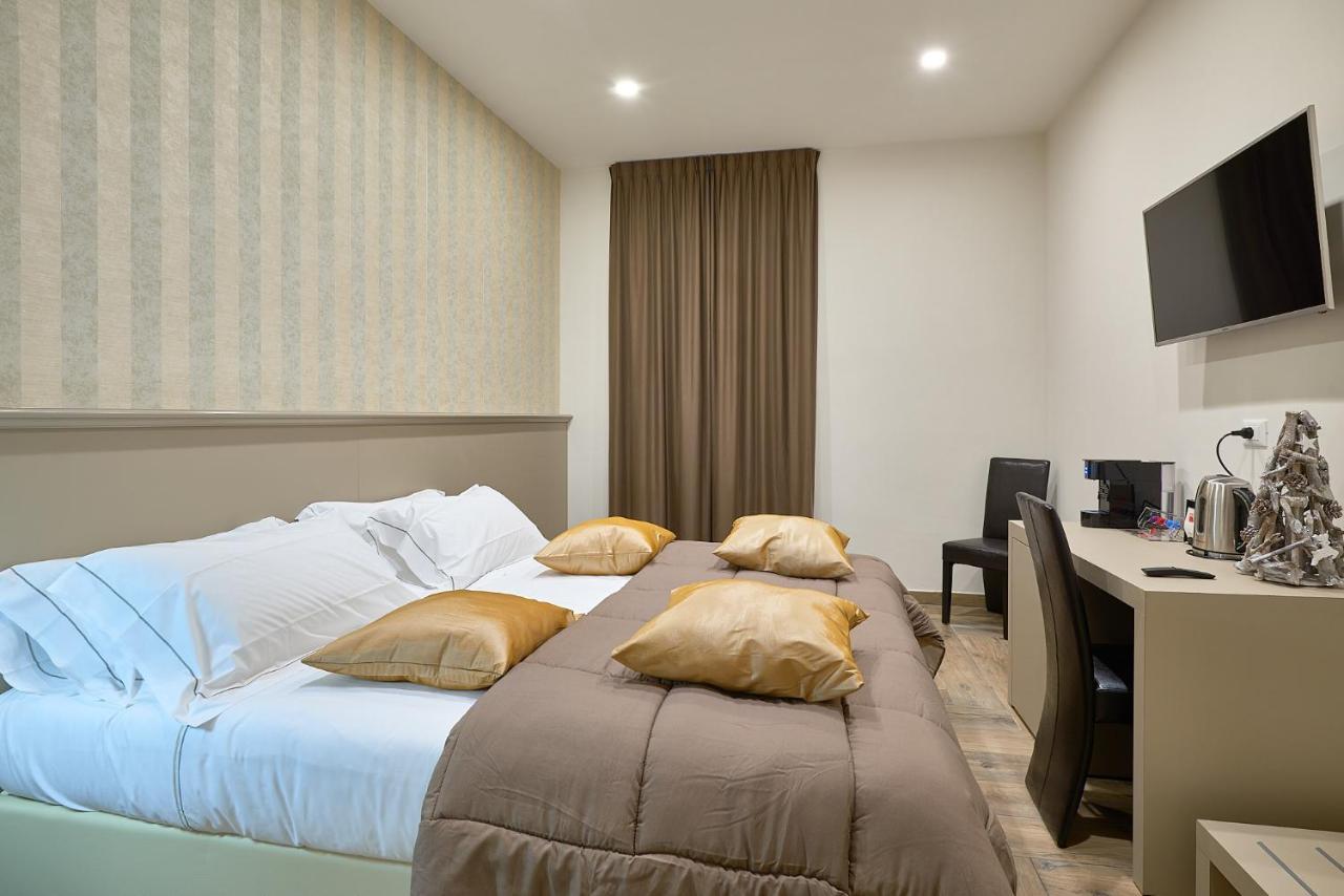 Ricaroka Hotel Albenga Kültér fotó
