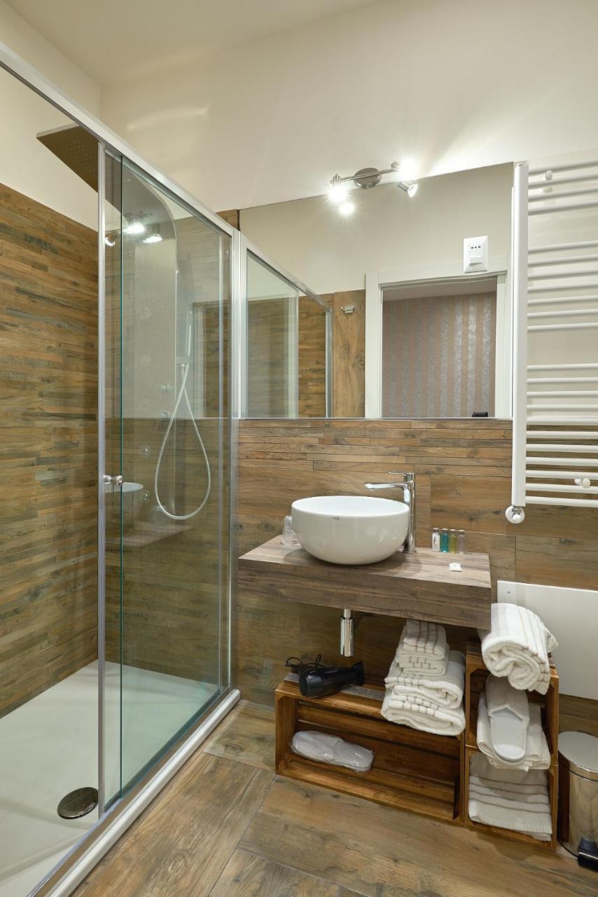 Ricaroka Hotel Albenga Kültér fotó