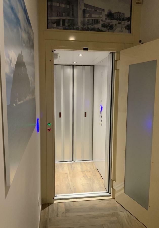 Ricaroka Hotel Albenga Kültér fotó